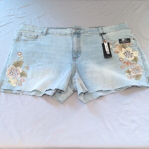 NWT Women's Size 16 Stitch Star Embroidered High Rise Boho Jean Shorts